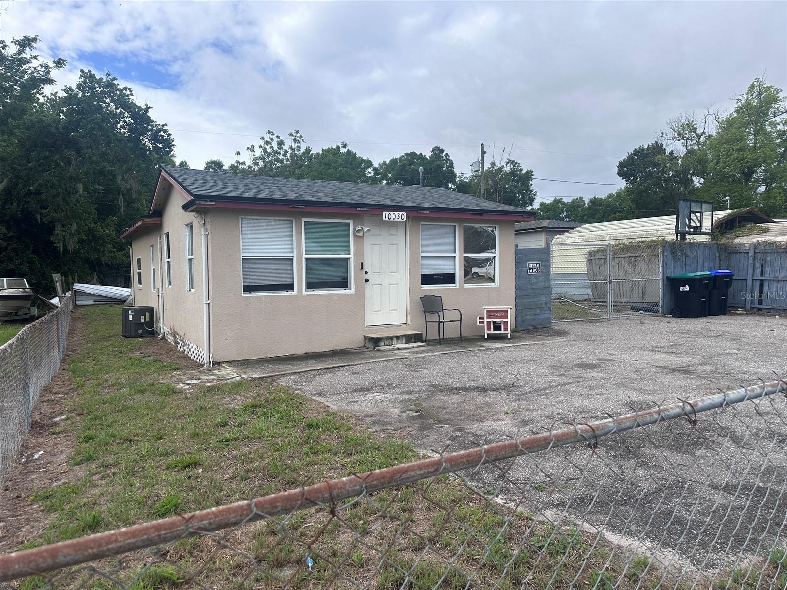 Charming 2-bedroom, 2-bathroom home offering excellent potential for both homeowners and investors. This well-maintained property features a brand-new roof and no HOA, providing added value and flexibility. Ideal as a primary residence or rental investment. Conveniently located with easy access to SR-429, shopping, dining, and major roadways. Don’t miss this opportunity to own a cozy home in a desirable and accessible location.