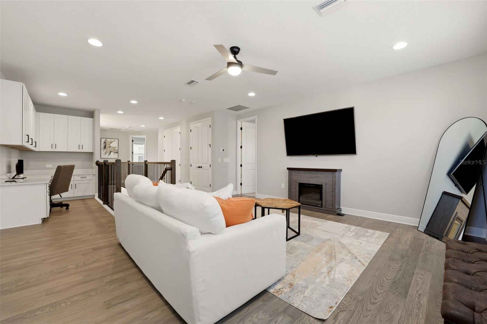 PROMENADE ESTATES PH II - Residential