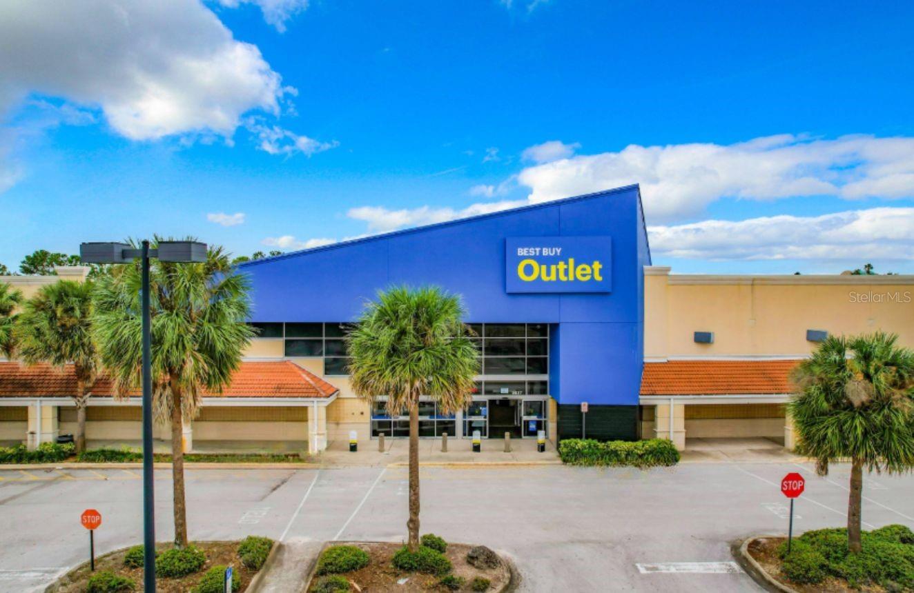 WEST OAKS TOWNE CENTER 43/122 - Commercial Sale