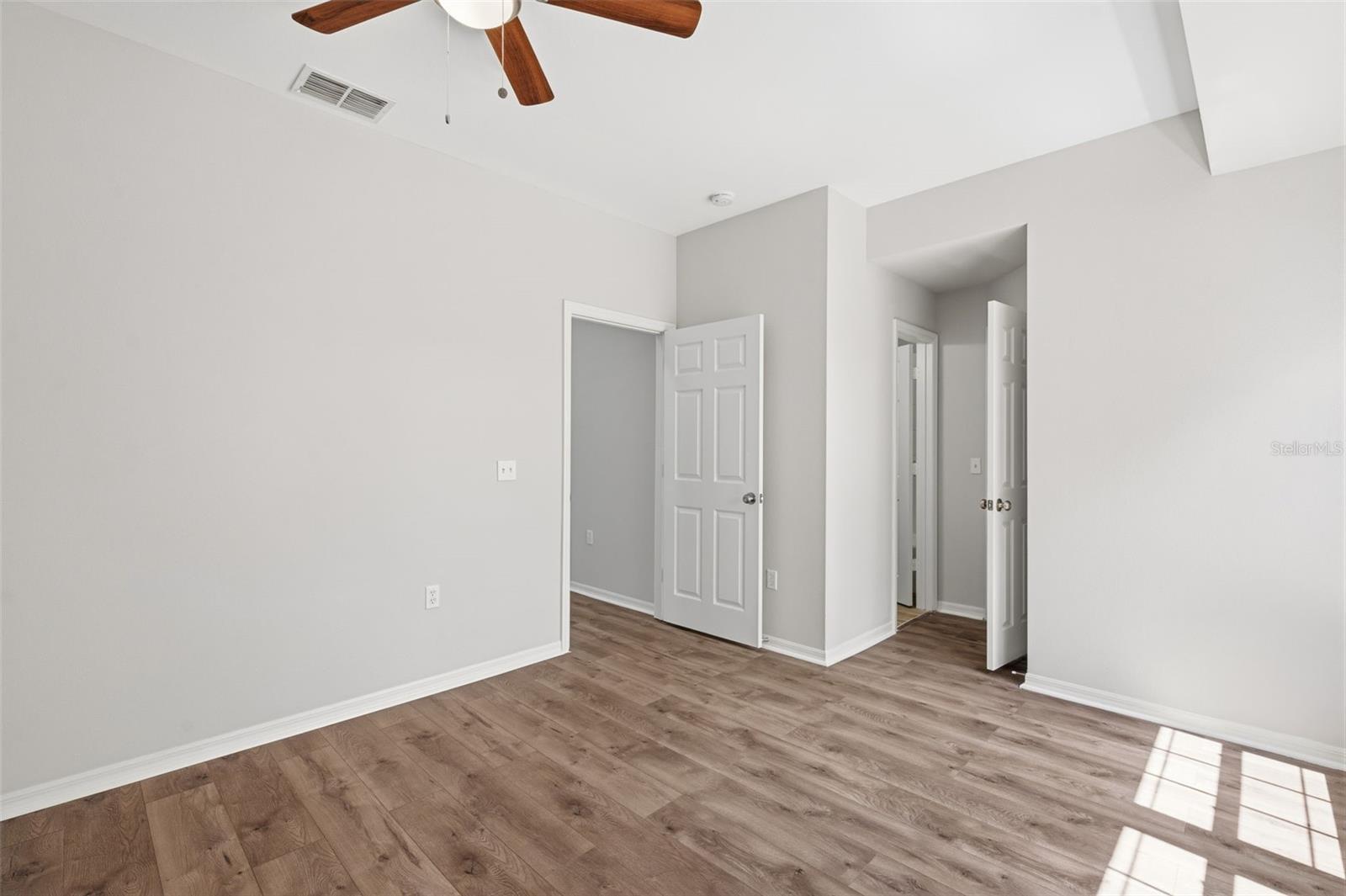CAROLINA LANDINGS AT UNIVERSITY PLACE A - Residential