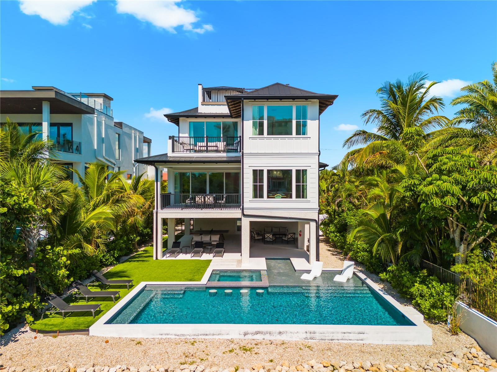 SAINT ARMANDS DIV JOHN RINGLING ESTATES - Residential