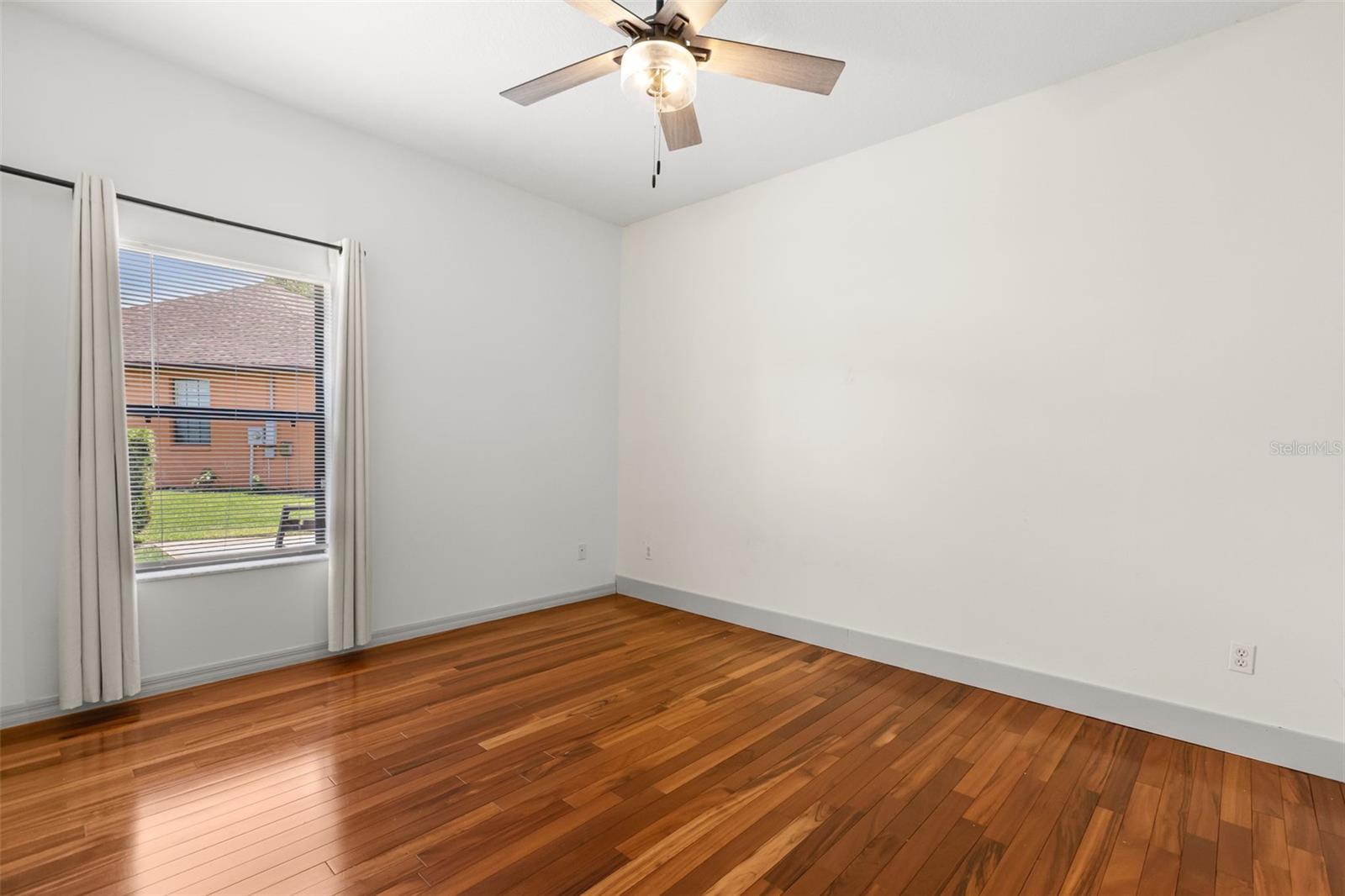 LANDINGS AT SUMMERHAVEN UNIT 01 - Residential