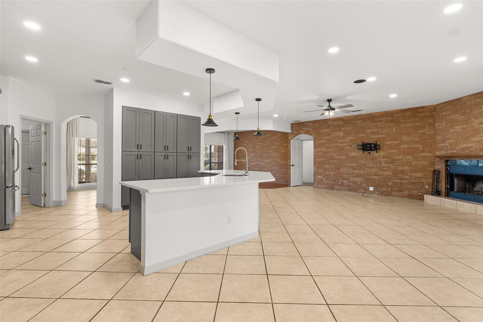 LANDINGS AT SUMMERHAVEN UNIT 01 - Residential