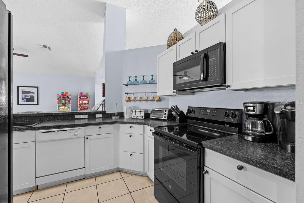 CRESCENT LAKES - Residential