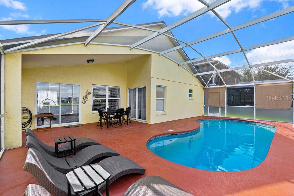 CRESCENT LAKES - Residential