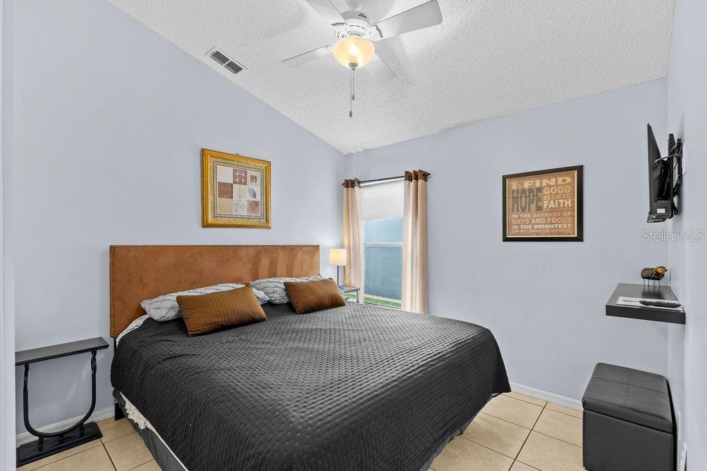CRESCENT LAKES - Residential