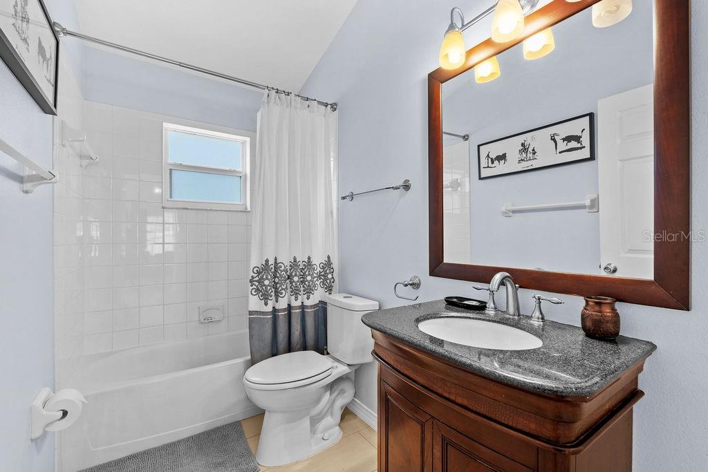 CRESCENT LAKES - Residential