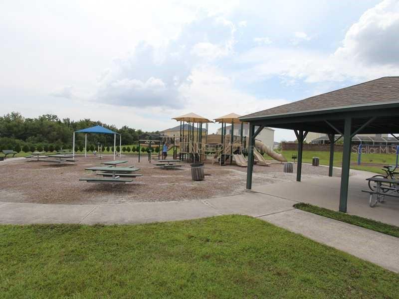 CRESCENT LAKES - Residential
