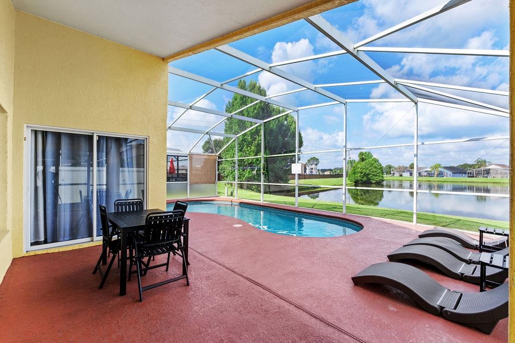 CRESCENT LAKES - Residential