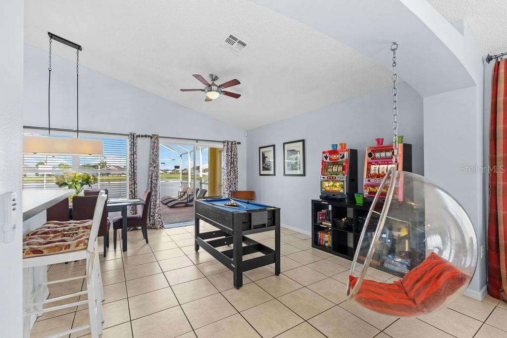 CRESCENT LAKES - Residential
