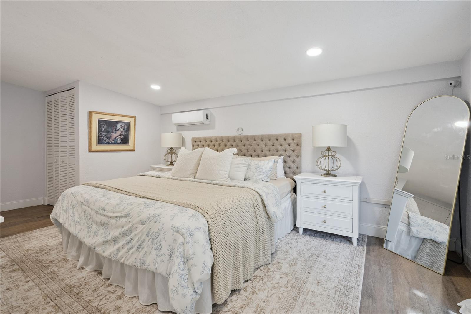 DELTONA LAKES UNIT 03 TR I & H - Residential