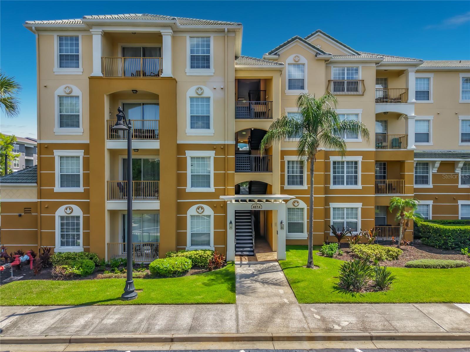 VISTA CAY/HARBOR SQUARE CONDO - Residential