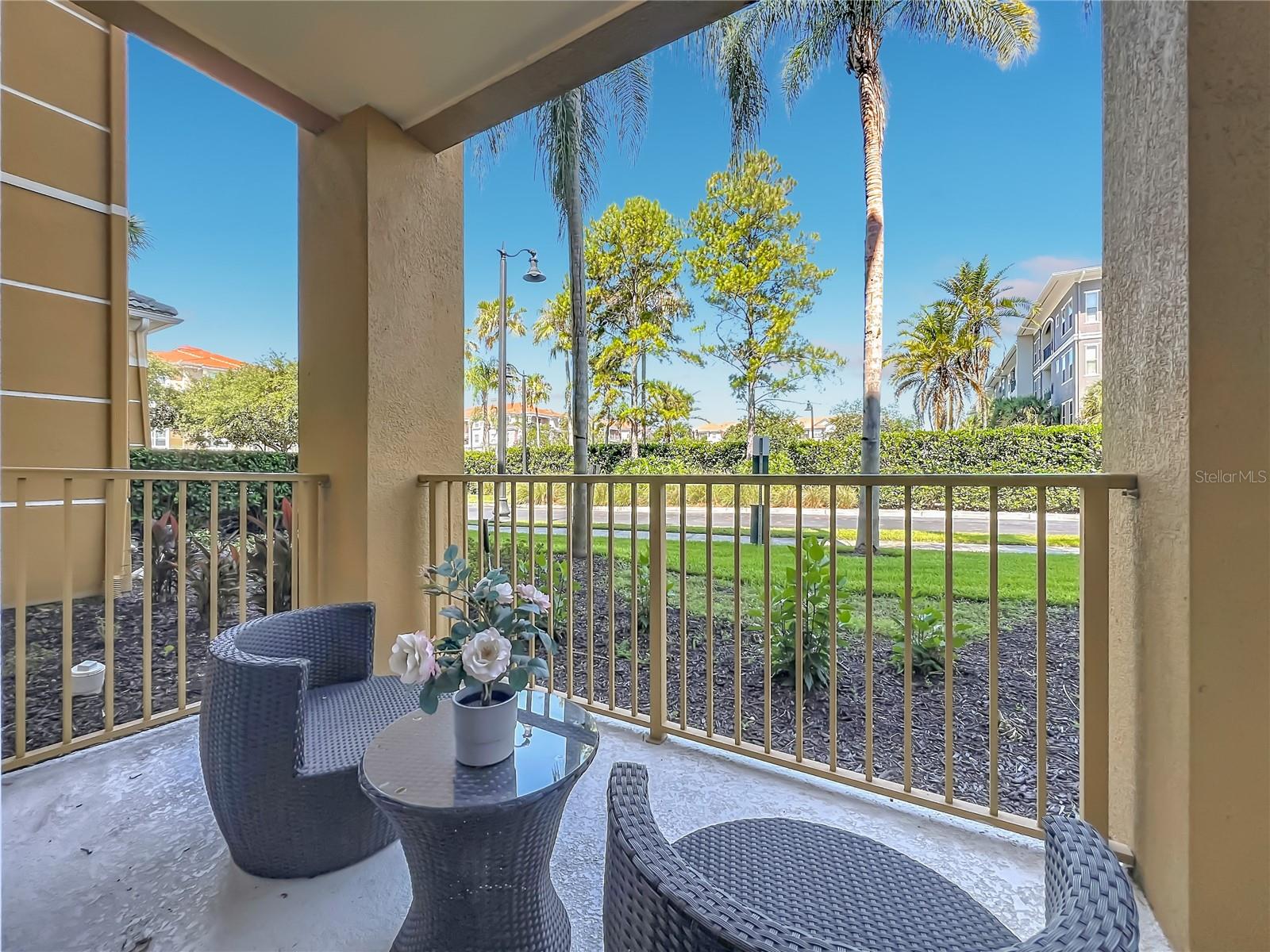 VISTA CAY/HARBOR SQUARE CONDO - Residential