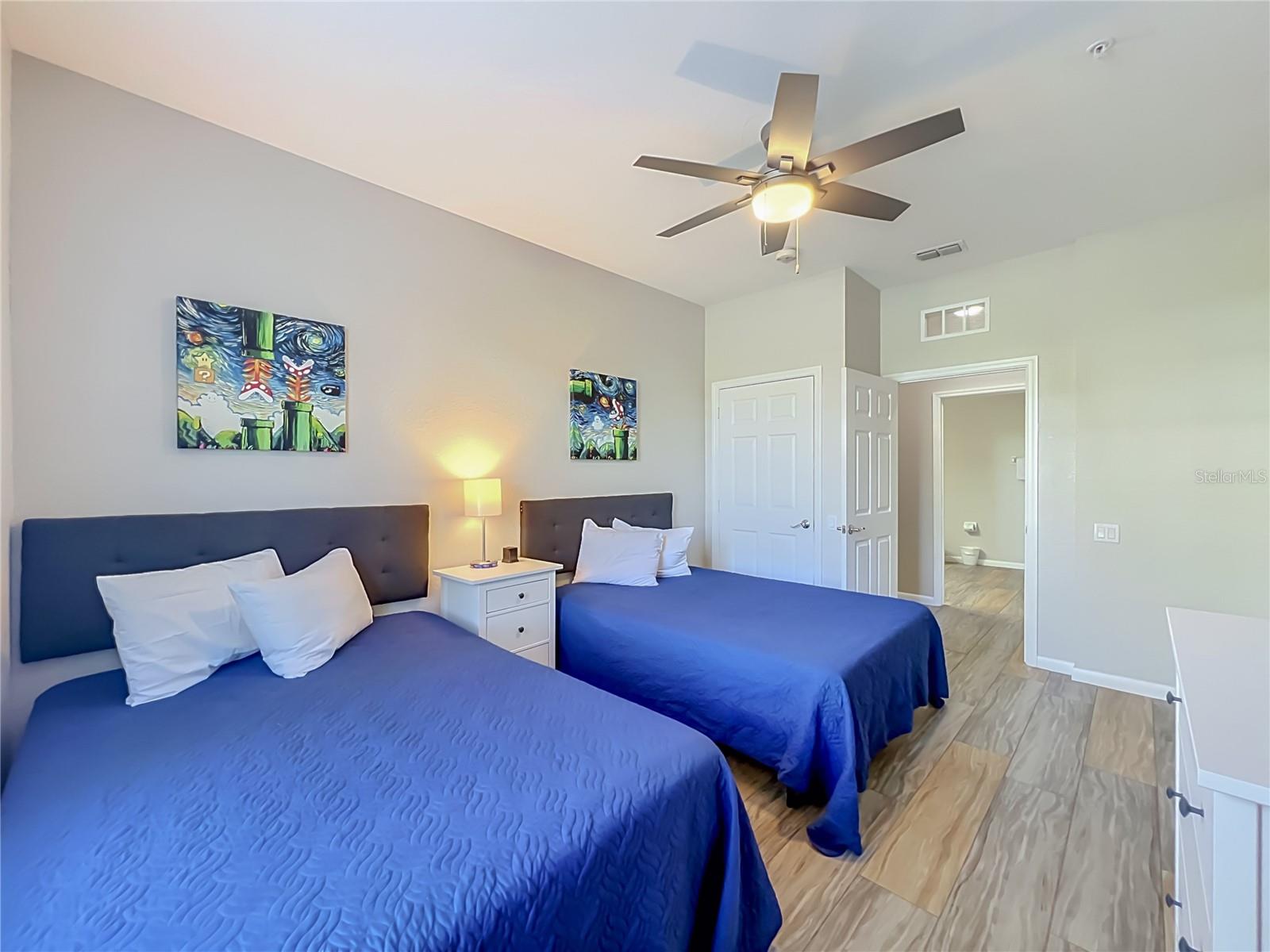 VISTA CAY/HARBOR SQUARE CONDO - Residential