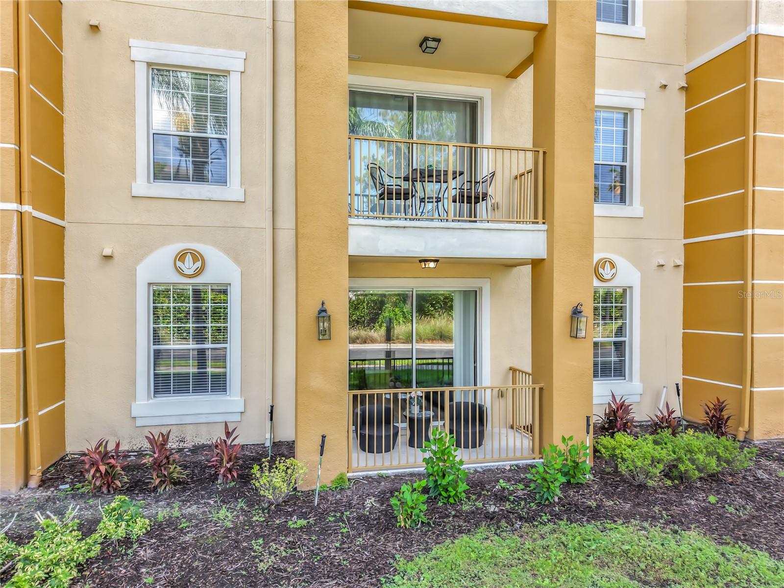 VISTA CAY/HARBOR SQUARE CONDO - Residential