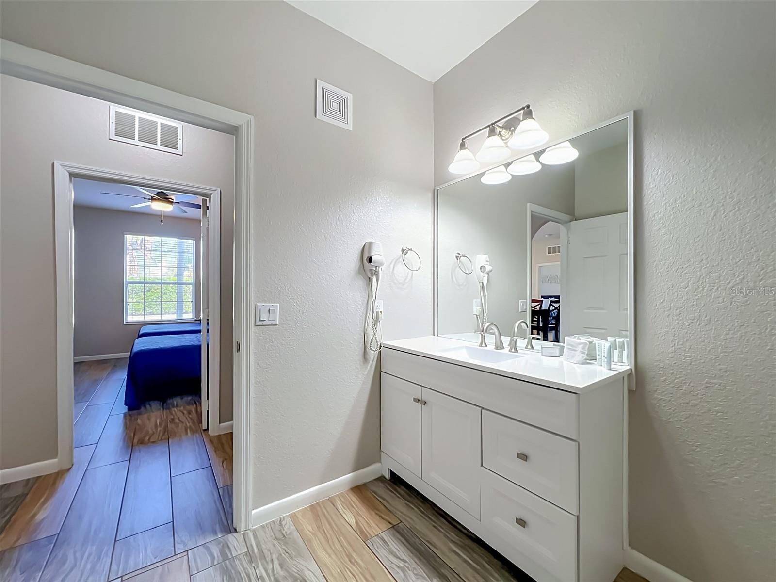 VISTA CAY/HARBOR SQUARE CONDO - Residential
