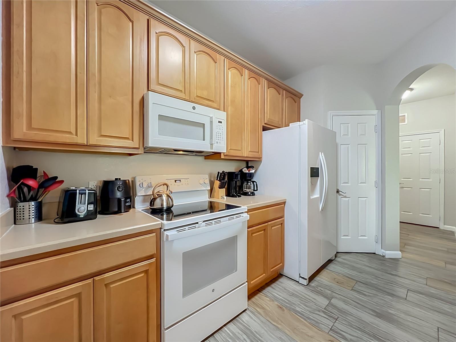 VISTA CAY/HARBOR SQUARE CONDO - Residential