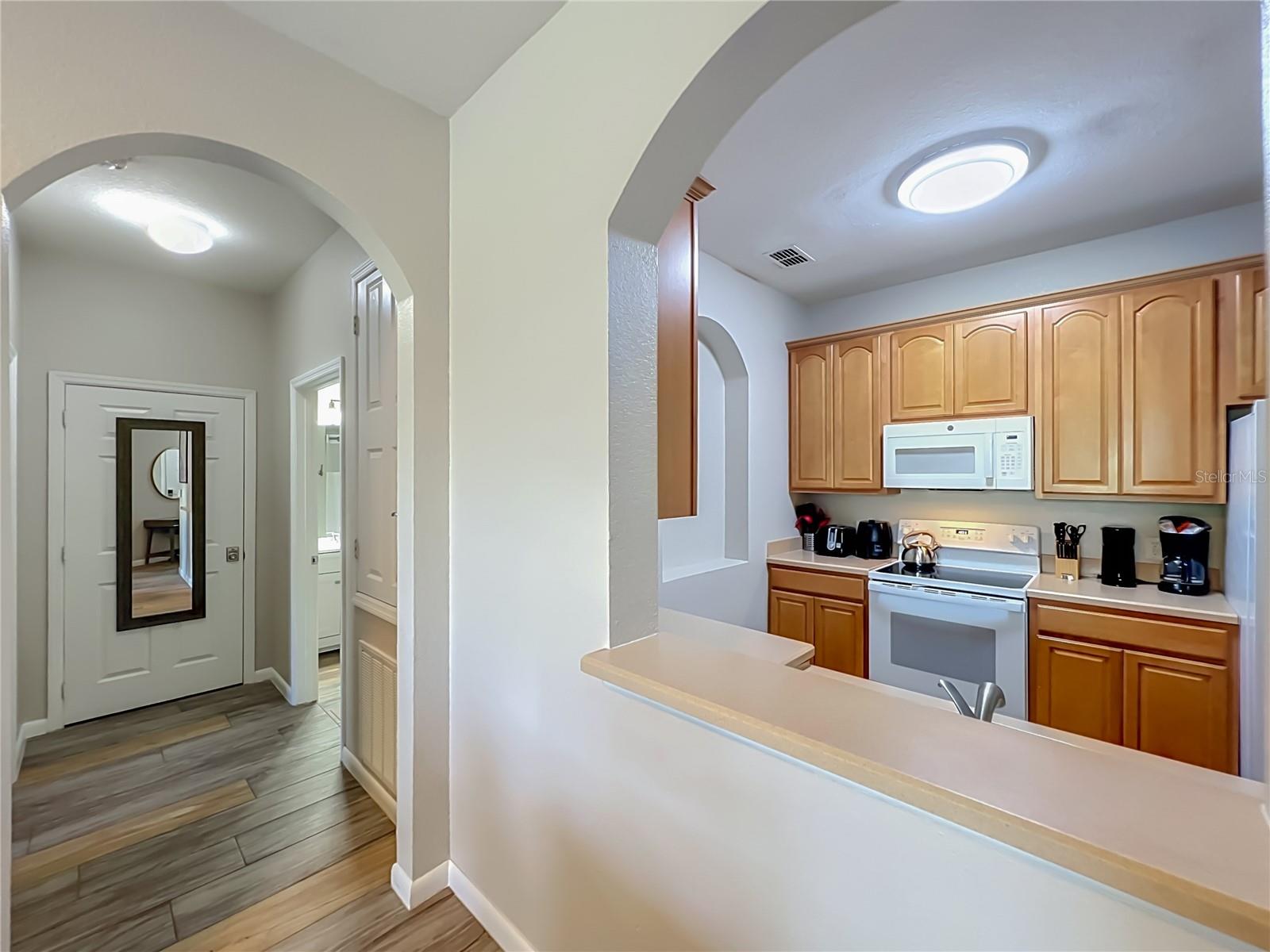 VISTA CAY/HARBOR SQUARE CONDO - Residential