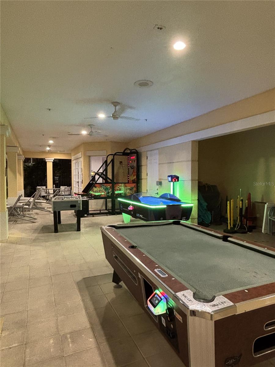 VISTA CAY/HARBOR SQUARE CONDO - Residential