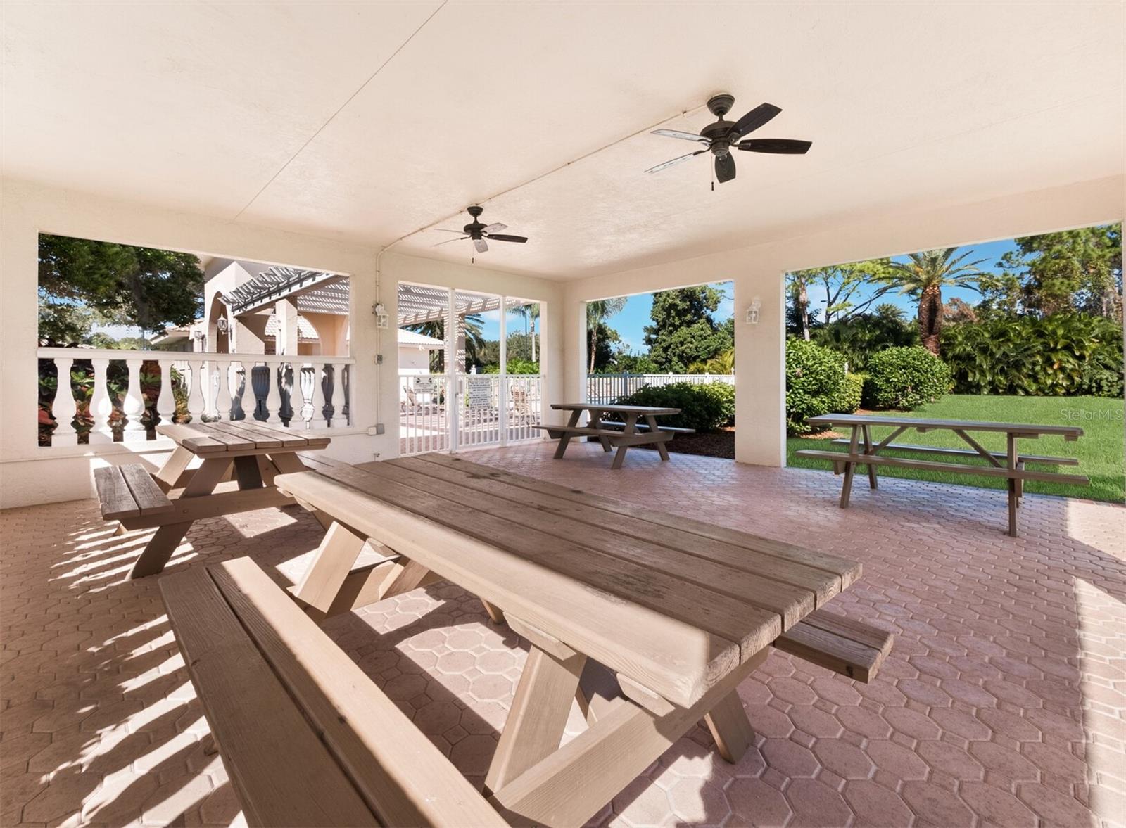 STONEYBROOK GOLF & COUNTRY CLUB - Residential