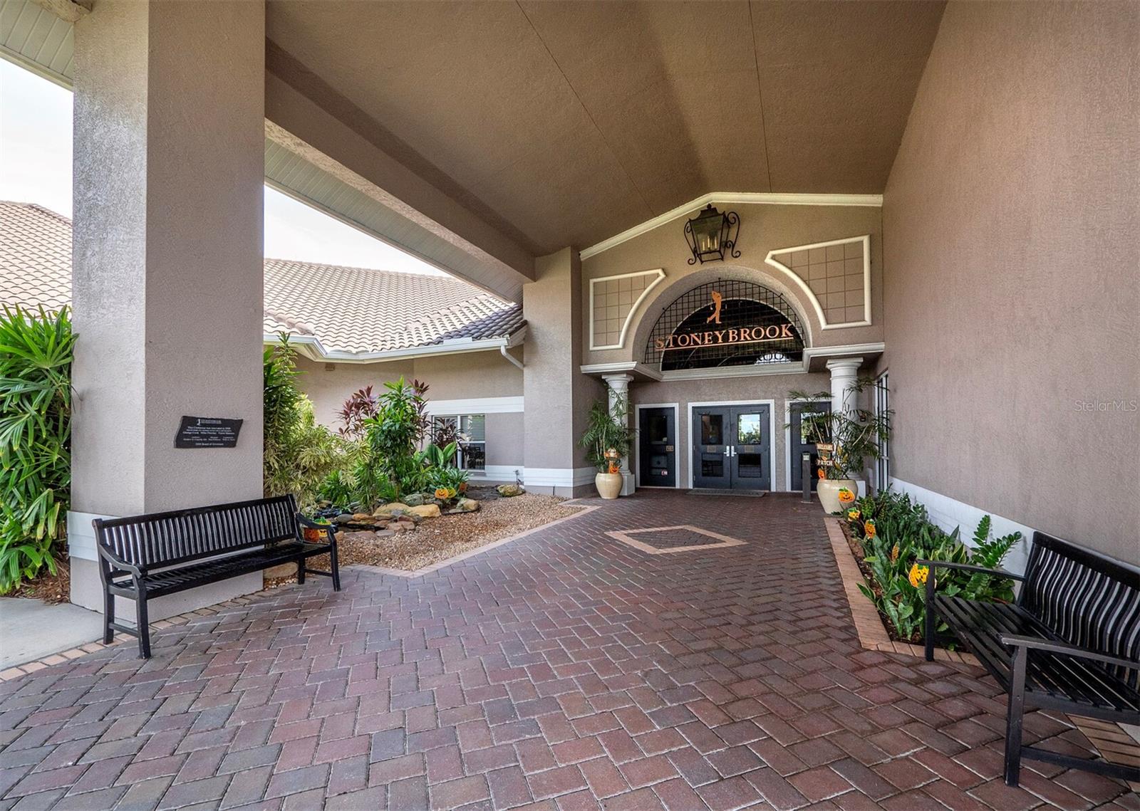 STONEYBROOK GOLF & COUNTRY CLUB - Residential