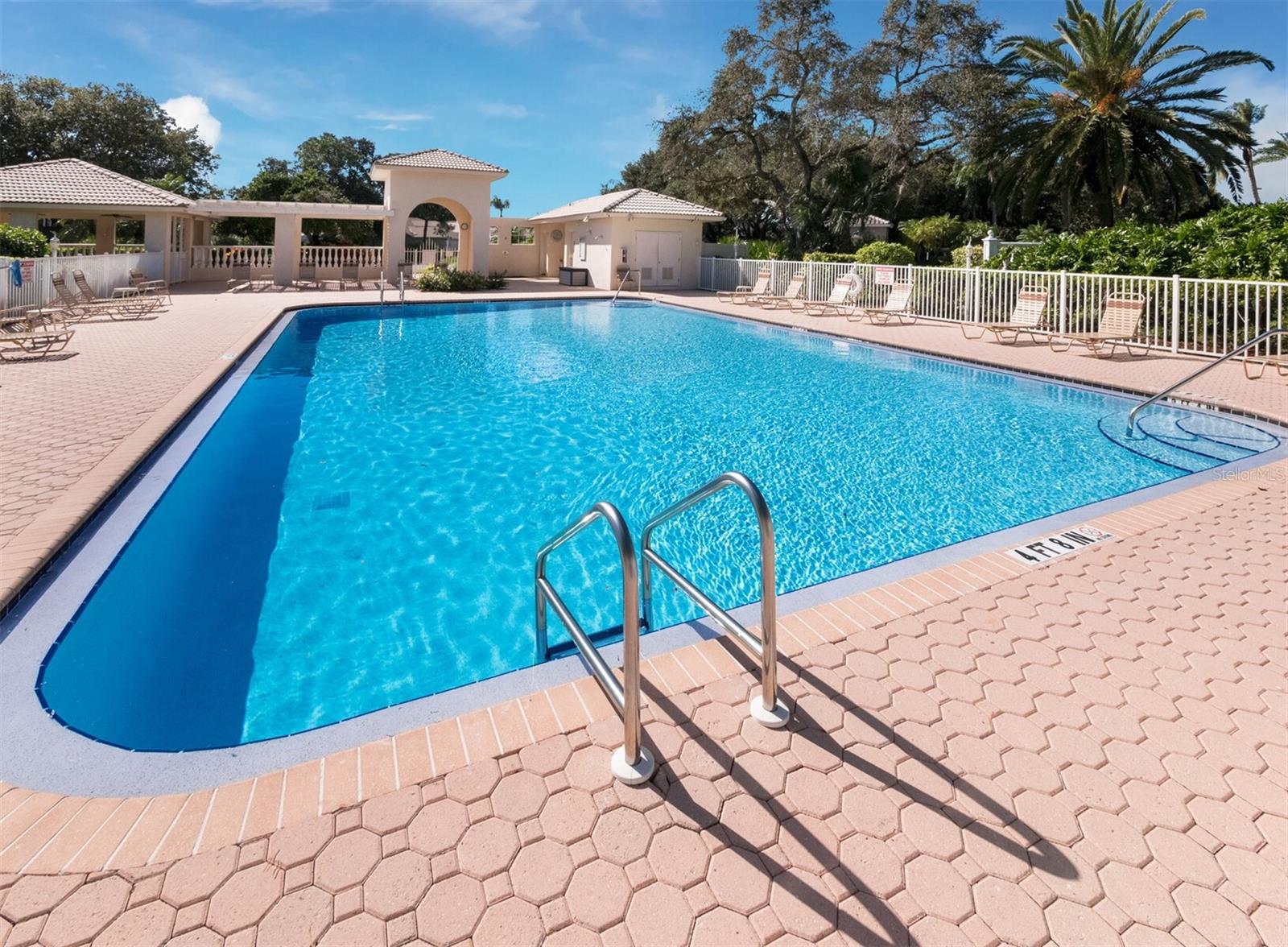 STONEYBROOK GOLF & COUNTRY CLUB - Residential