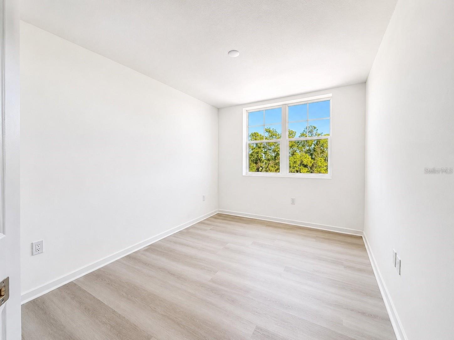 MILLENIA PARK - Residential Lease