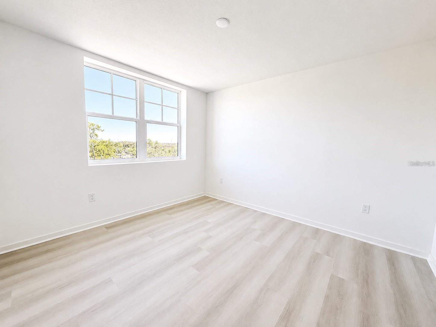 MILLENIA PARK - Residential Lease