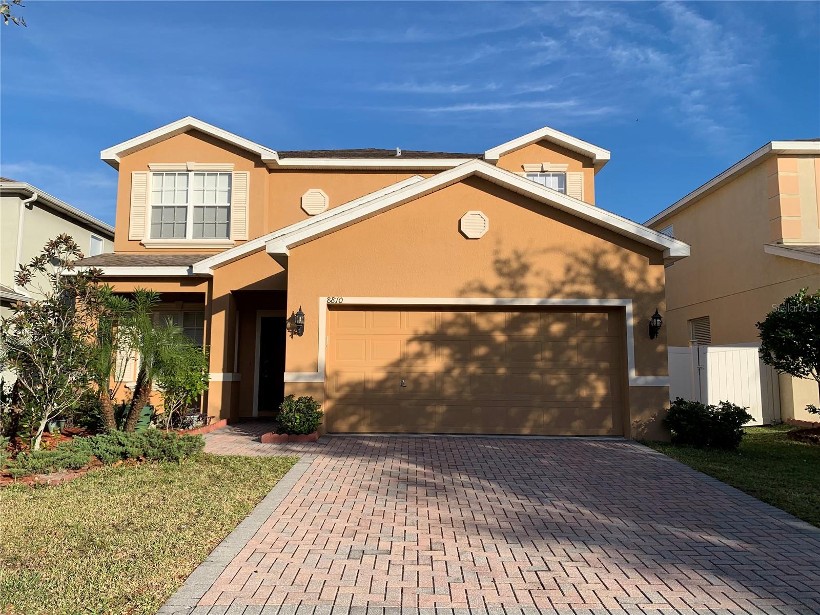 STUNNING, BRIGHT AND CLEAN 4 BEDROOMS 2.5 BATHROOMS PLUS AN OFFICE ON A QUIET AND BEAUTIFUL STREET IN THE MUCH DESIRED COMMUNITY OF ENCLAVE AT CITRUS PARK IN WESTCHASE AREA. SOUGHT AFTER 2 STORY MODERN OPEN FLOOR PLAN, LARGE FOYER, HUGE KITCHEN WITH WOOD CABINETRY AND CORIAN COUNTER TOPS, OPEN TO FAMILY ROOM OVERLOOKING THE LARGE PRIVATE BACK YARD, LAMINATE FLOOR IN THE BEDROOMS UPSTAIRS, TILE FLOORING IN DOWNSTAIRS, BEAUTIFUL LANDSCAPING AND SPACIOUS 2 CAR GARAGE ARE JUST A FEW OF MANY AMENITIES THIS BEAUTY HAS TO OFFER. THE PROPERTY IS CLOSE TO GORGEOUS WESTCHASE NEIGHBORHOOD, CITRUS PARK MALL AND MANY GREAT SCHOOLS.