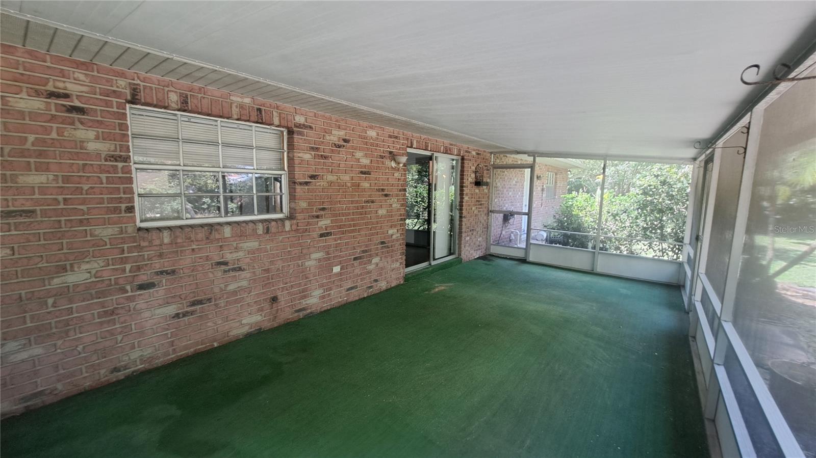 LEAWOOD - Residential