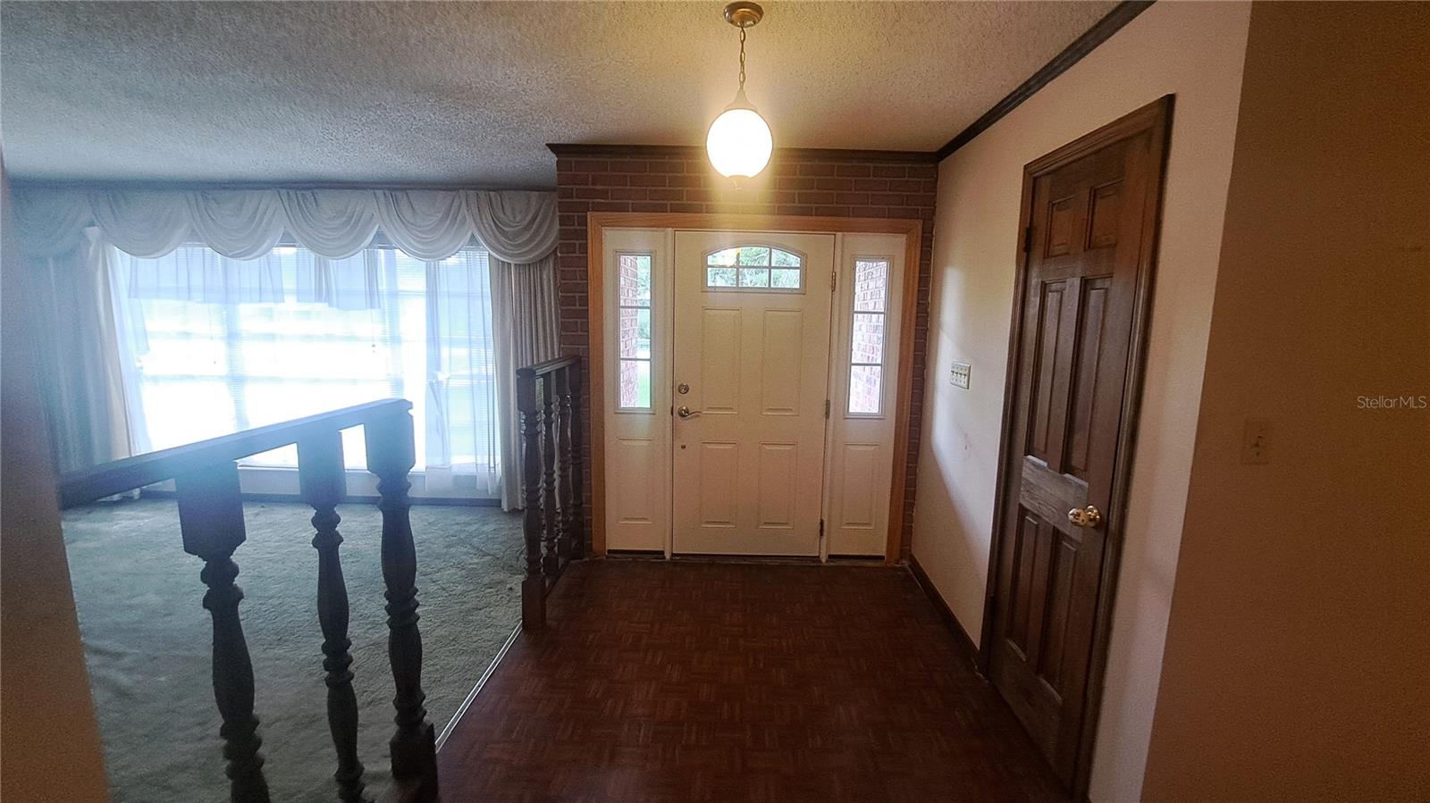 LEAWOOD - Residential