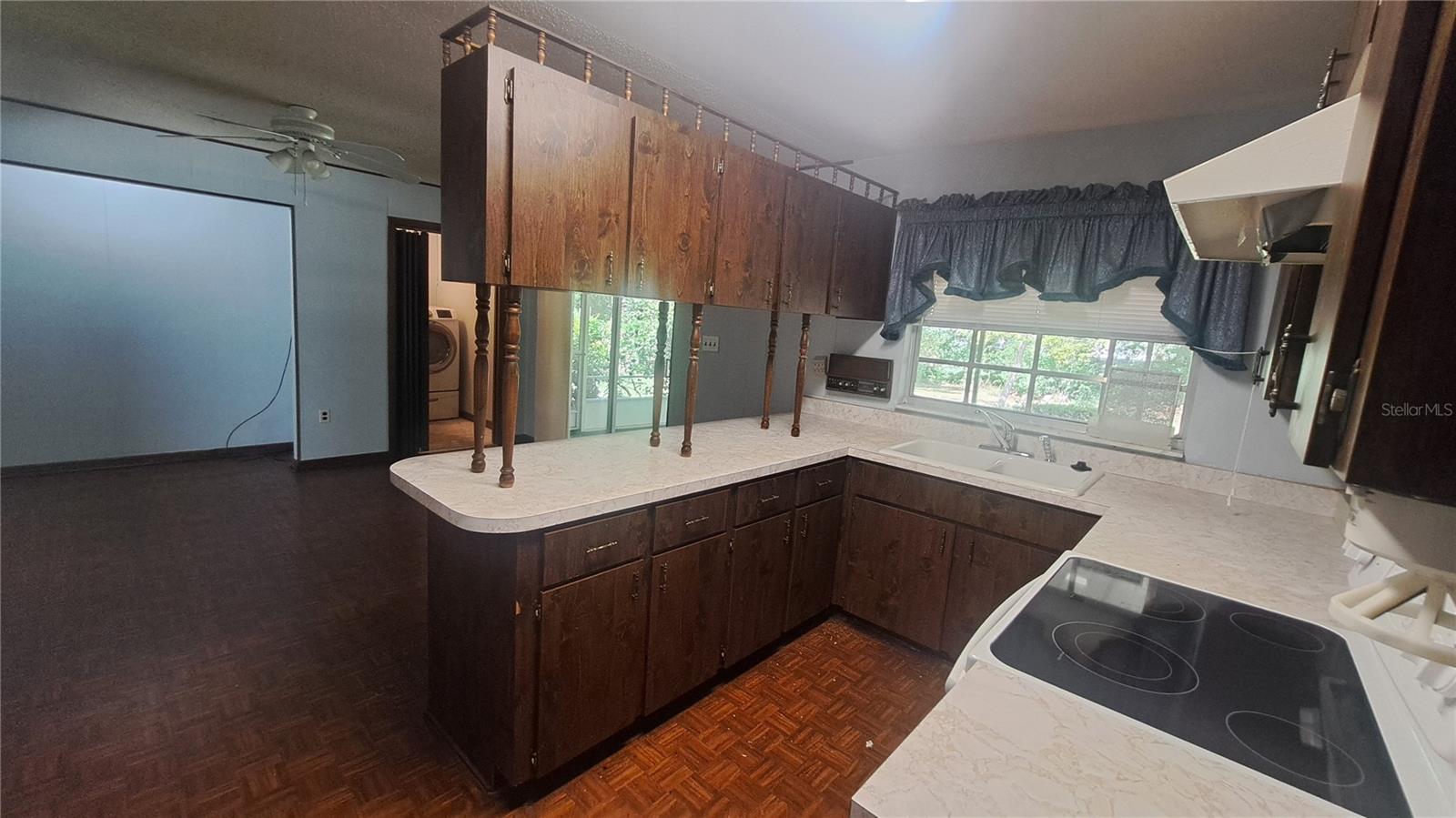 LEAWOOD - Residential