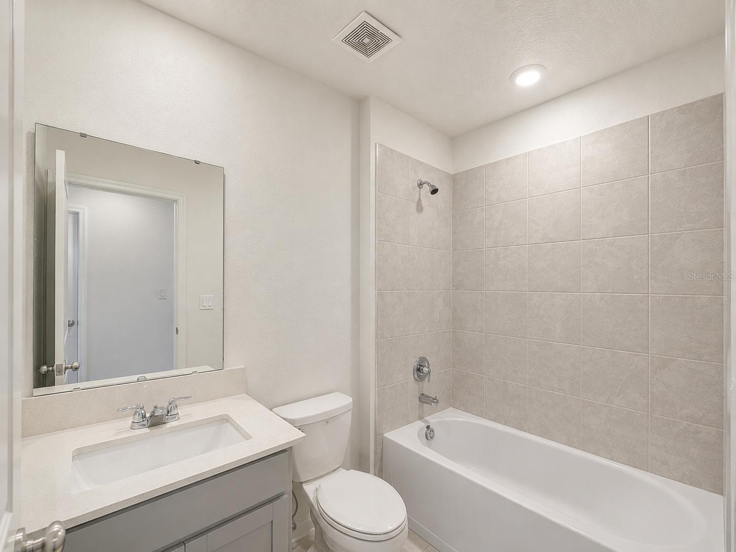 CASCADES PH IA & IB - Residential Lease