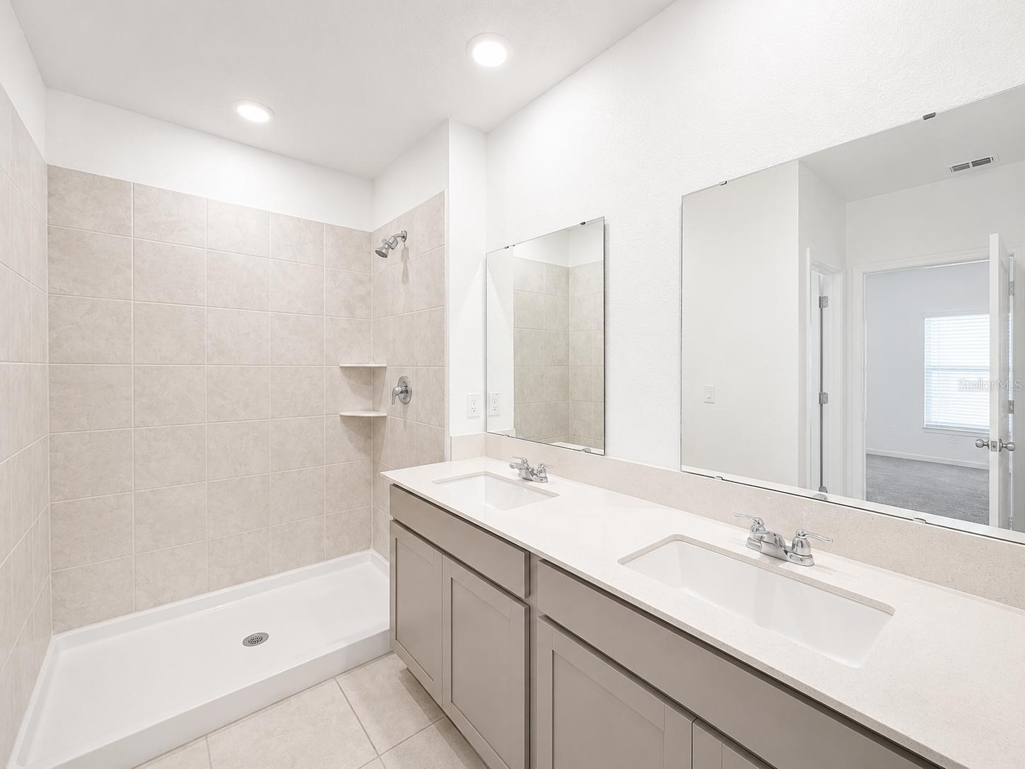 CASCADES PH IA & IB - Residential Lease