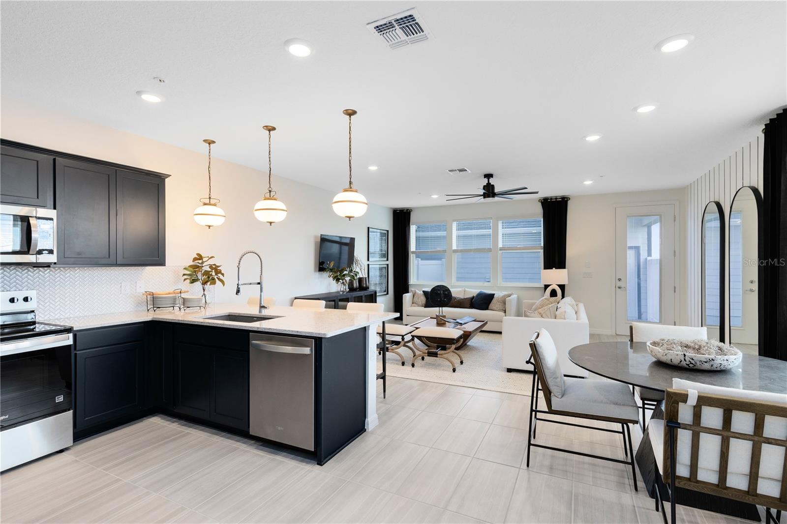 SILVERLEAF OAKS - Residential