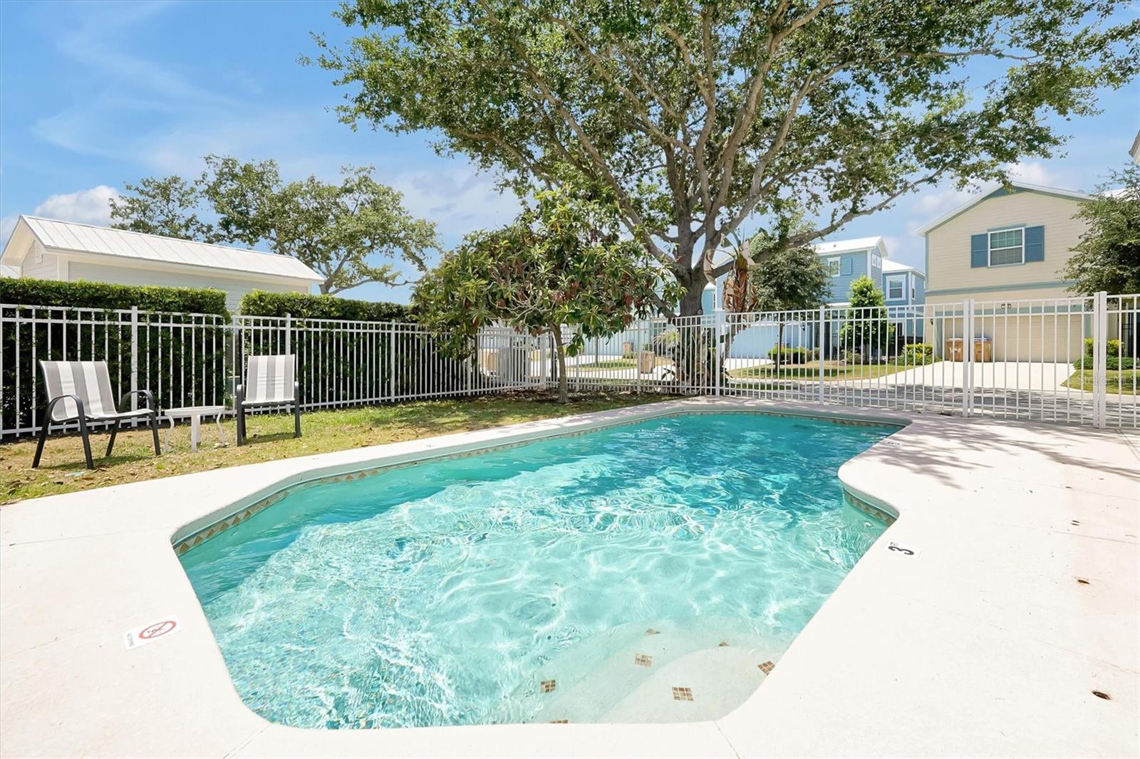 REUNION - Residential