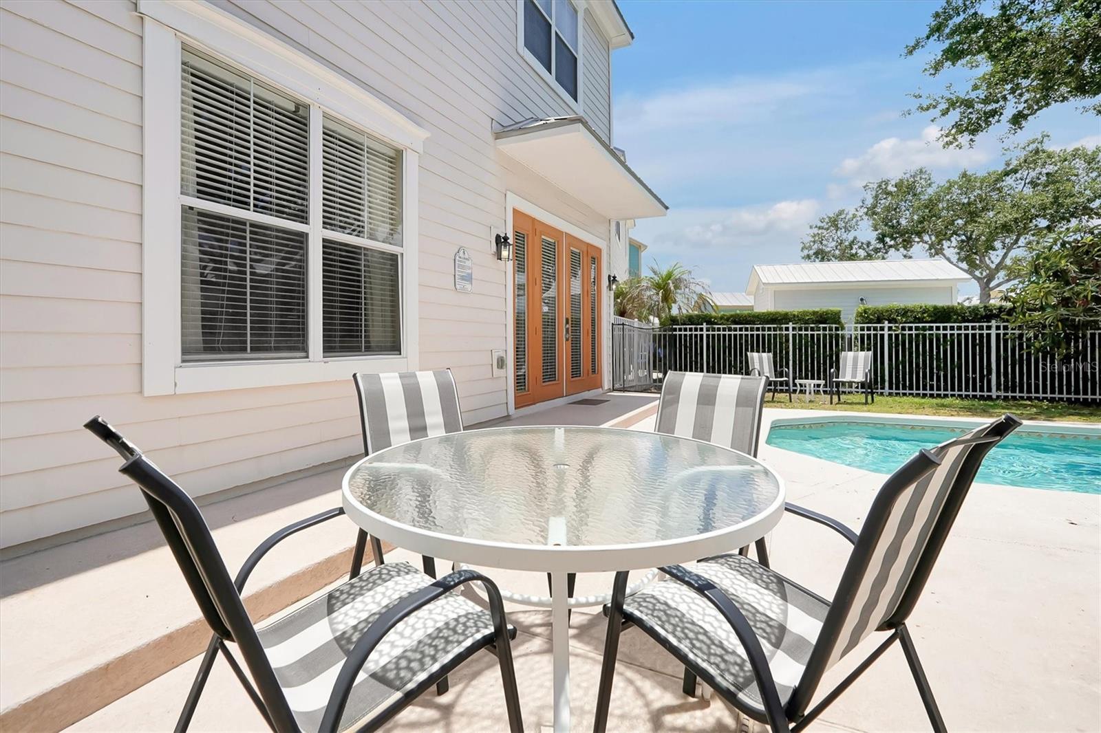 REUNION - Residential