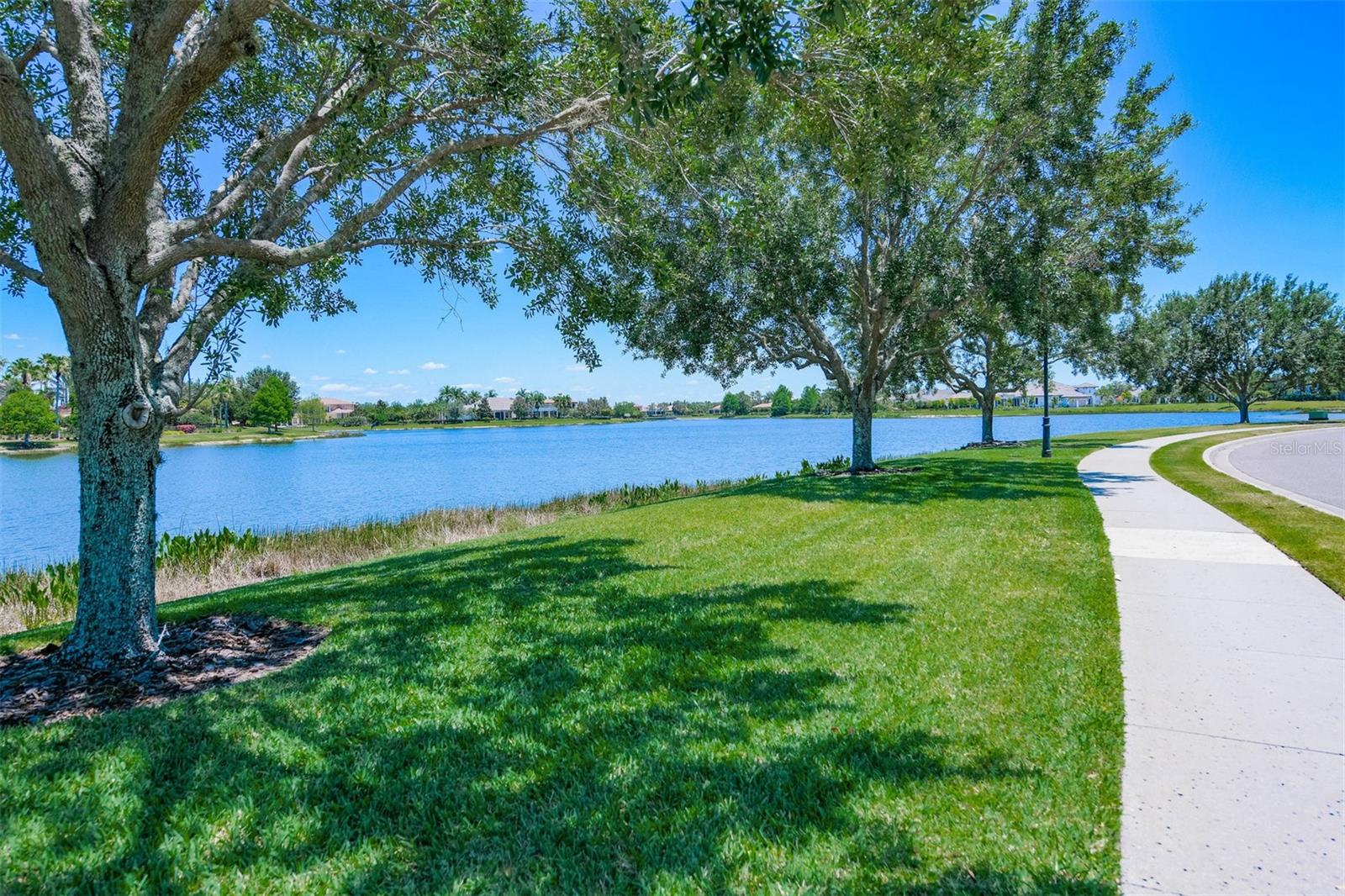 LAKE CLUB PH II - Residential