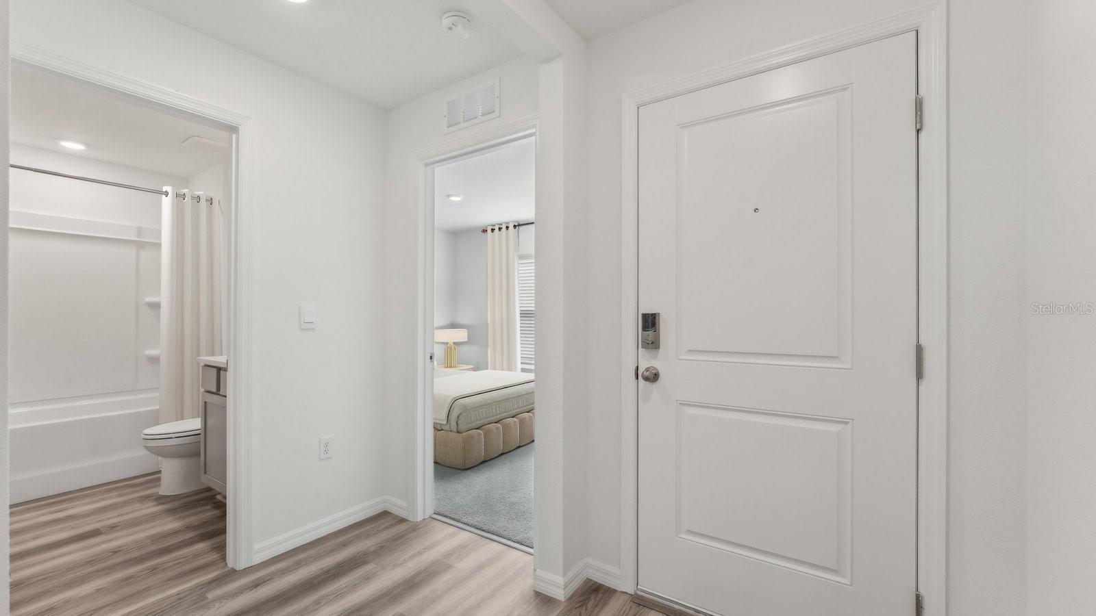 NORTHRIDGE - Residential