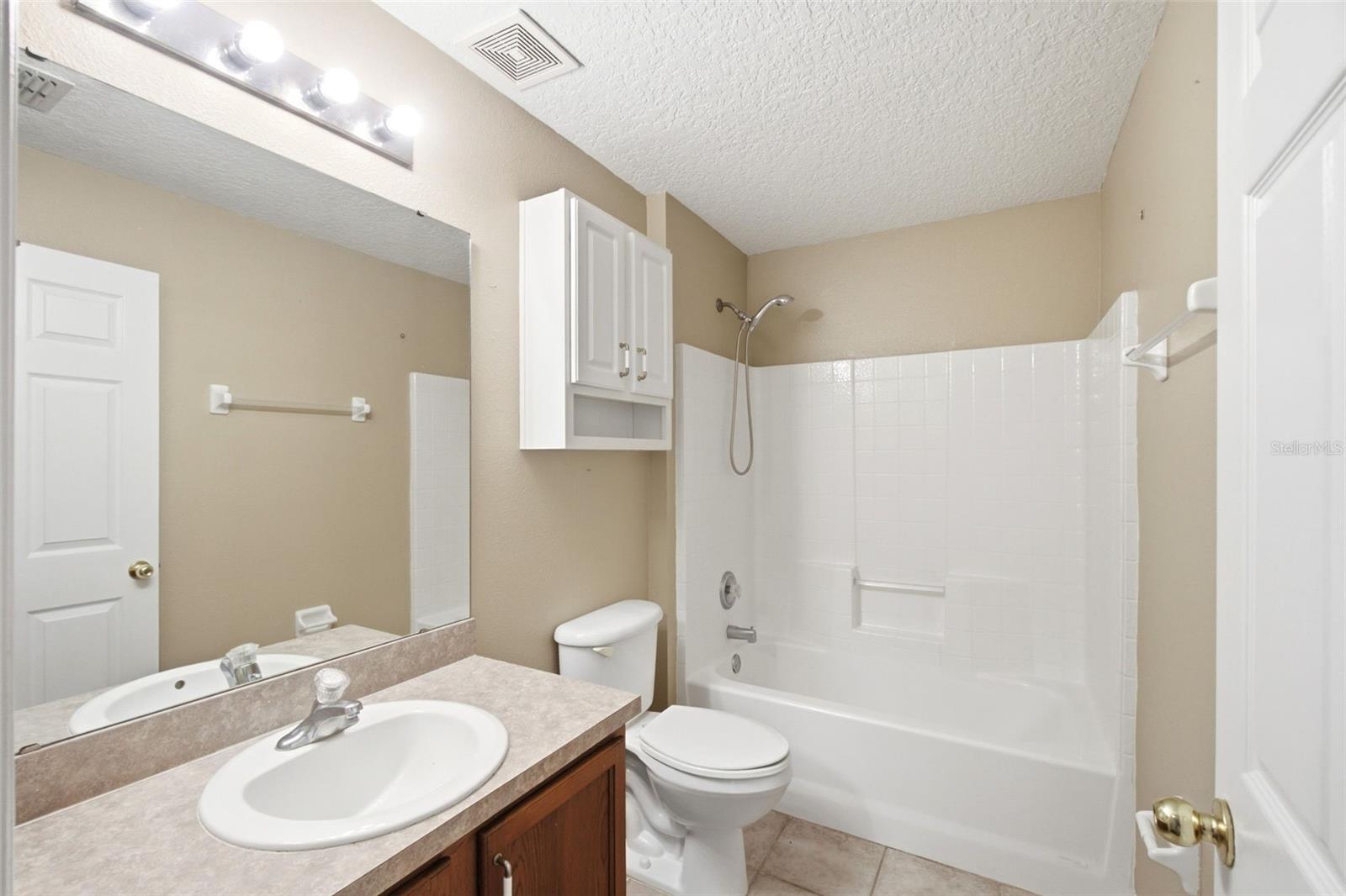 TAVARES CHELSEA OAKS - Residential