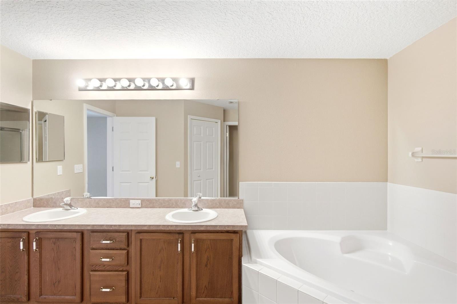 TAVARES CHELSEA OAKS - Residential