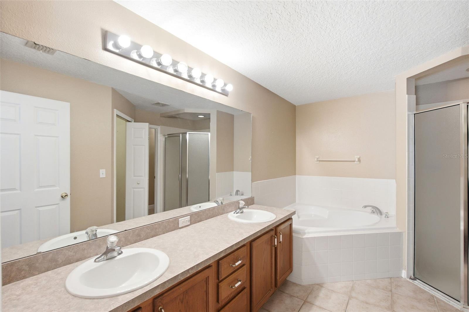 TAVARES CHELSEA OAKS - Residential