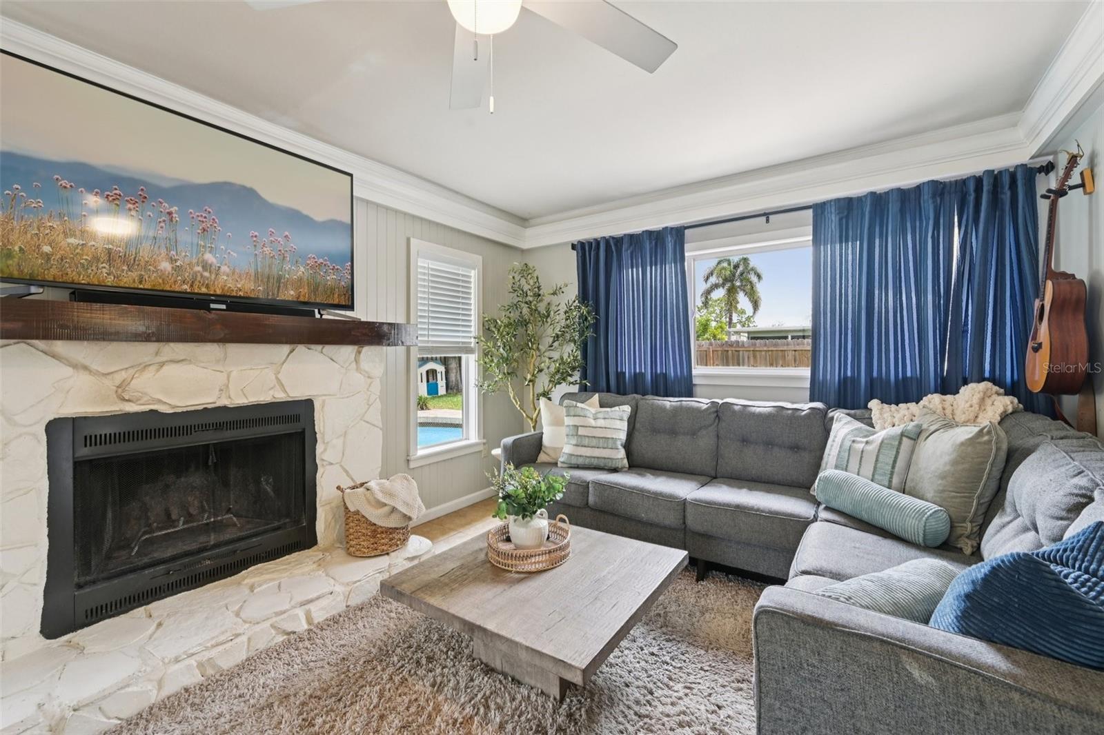 HENSONVILLE - Residential