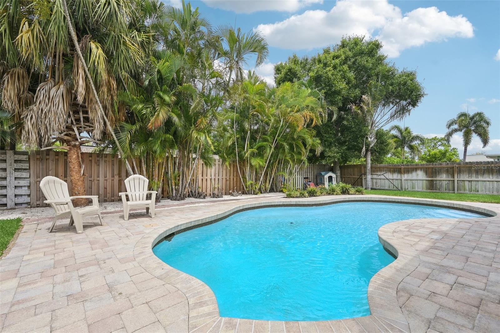 HENSONVILLE - Residential