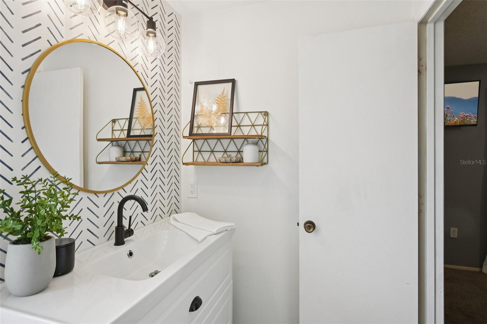 HENSONVILLE - Residential