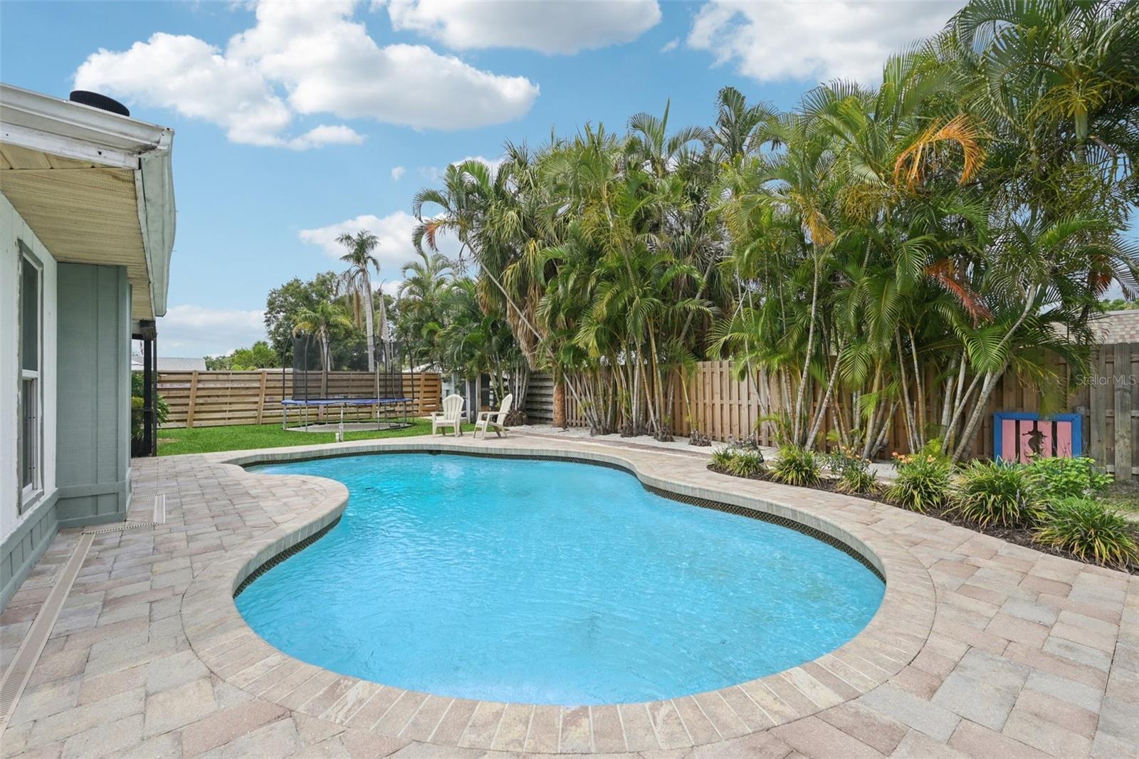HENSONVILLE - Residential