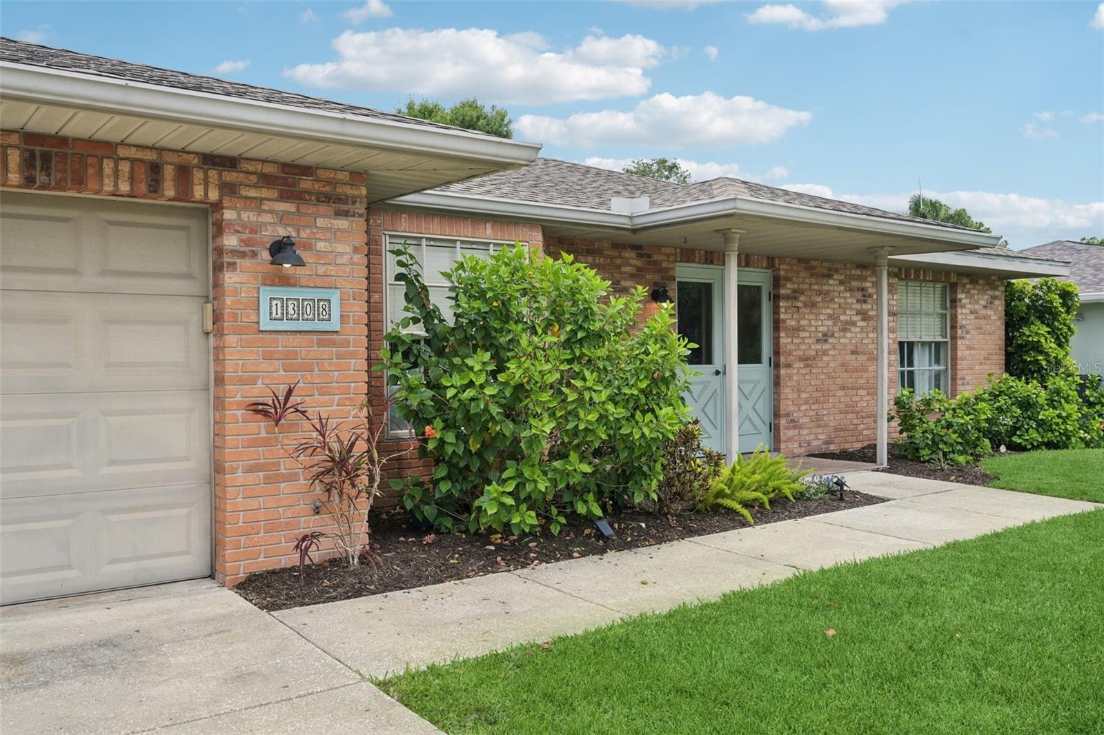 HENSONVILLE - Residential