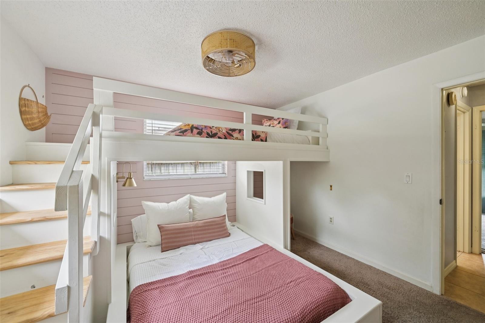 HENSONVILLE - Residential