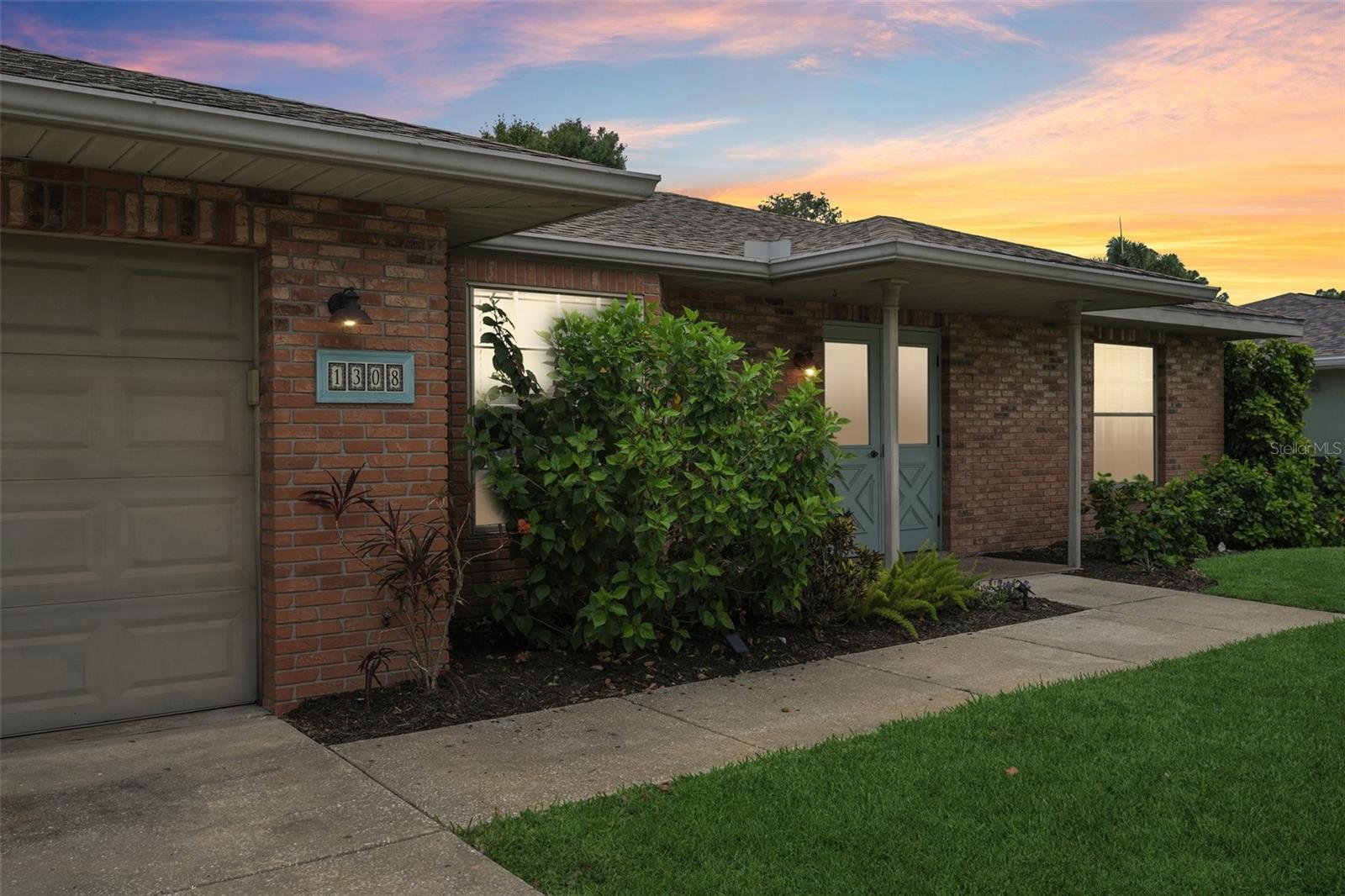 HENSONVILLE - Residential