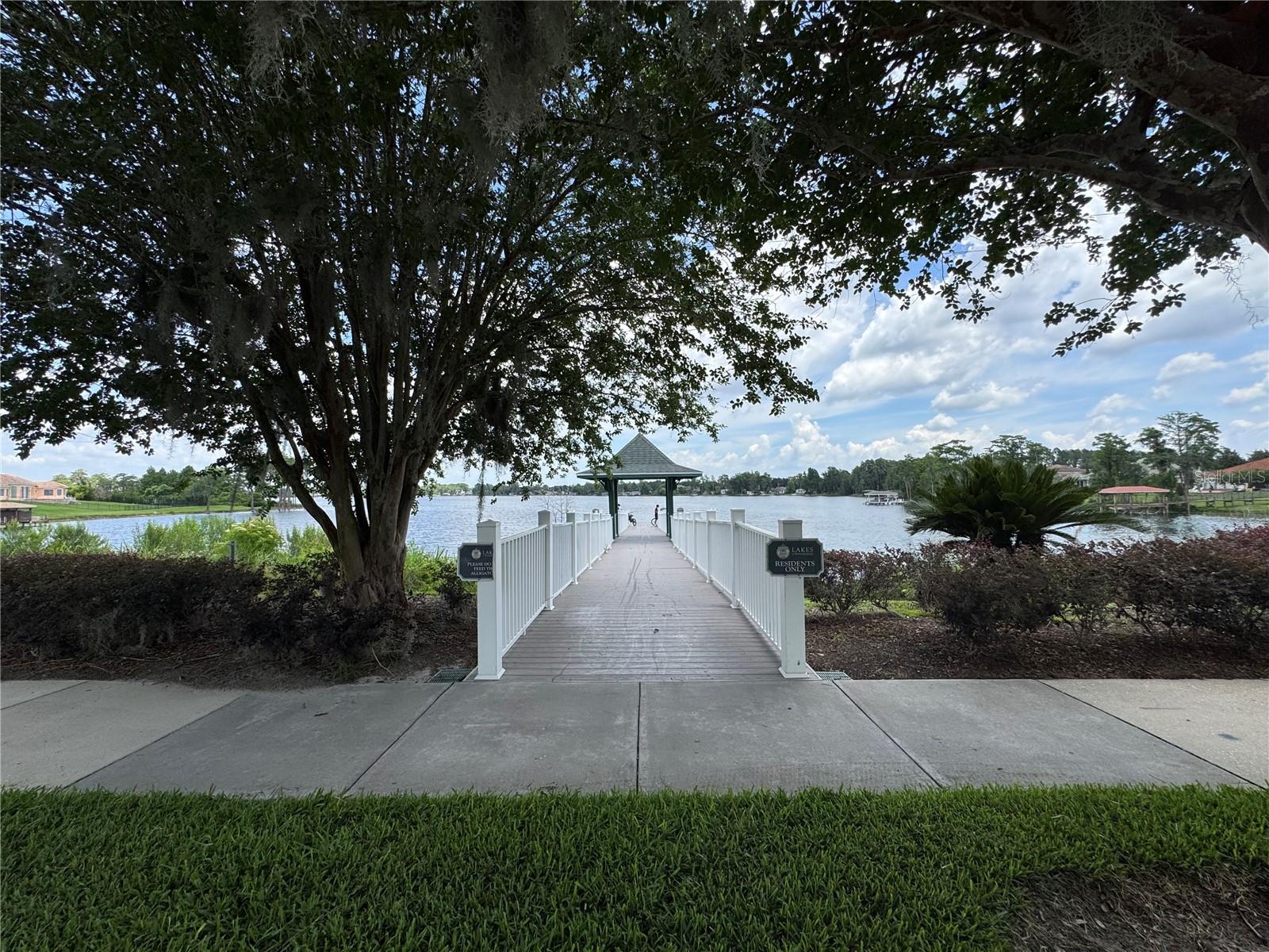 LAKES WINDERMERE PH 01 49 108 - Residential Lease